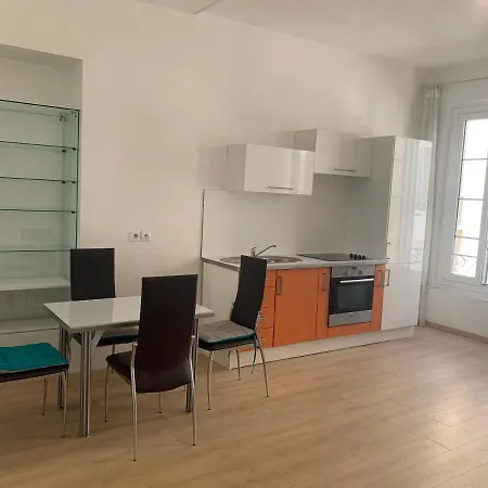 Jean Medecin - Au Calme ! 2 Pieces 45m2 Hyper Centre Daire Nice